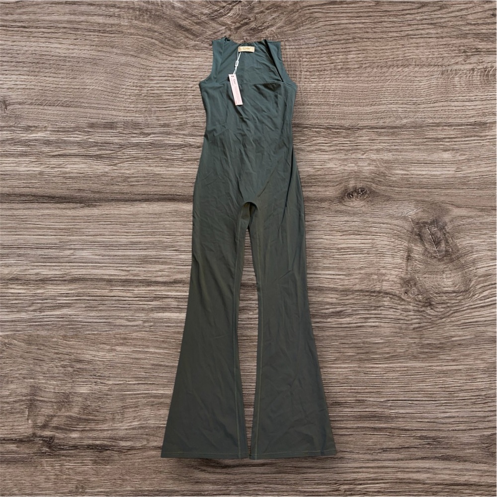 Sleeveless Green Jumpsuit